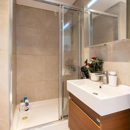 Apartment Deluxe 2 *